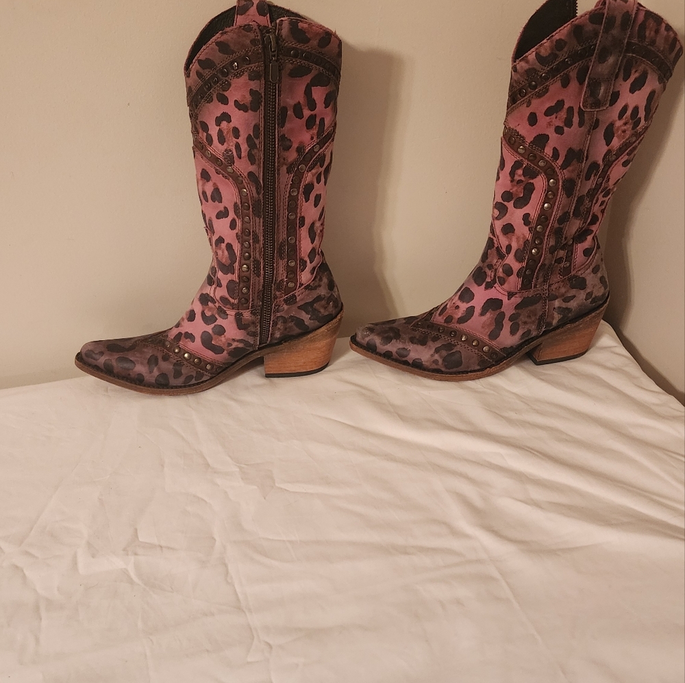 Pink leopard cowboy boots black Liberty size 7